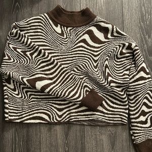 H&M swirl twist crop brown sweater